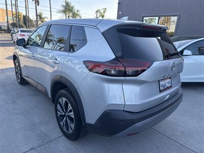 2023 Nissan Rogue SV   - Photo 6 - Stanton, CA 90680