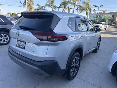 2023 Nissan Rogue SV   - Photo 4 - Stanton, CA 90680