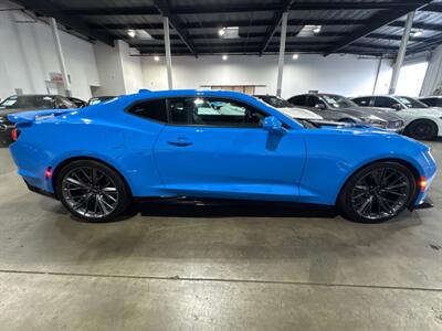 2022 Chevrolet Camaro ZL1   - Photo 8 - Orange, CA 92867