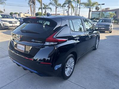 2022 Nissan LEAF S - Photo 4 - Stanton, CA 90680