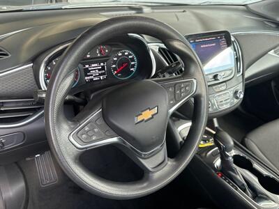 2021 Chevrolet Malibu LT   - Photo 13 - Orange, CA 92867