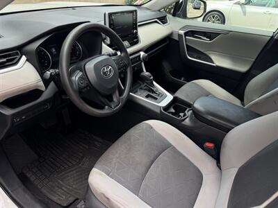 2019 Toyota RAV4 XLE   - Photo 8 - Stanton, CA 90680