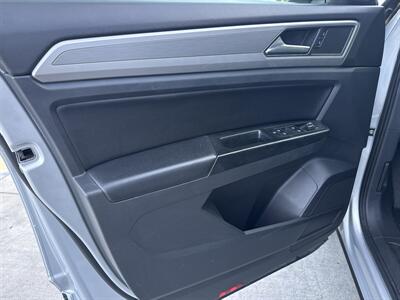 2018 Volkswagen Atlas V6 SE   - Photo 7 - Stanton, CA 90680