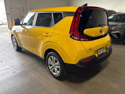 2020 Kia Soul LX   - Photo 5 - Orange, CA 92867