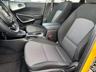 2020 Kia Soul LX   - Photo 11 - Orange, CA 92867