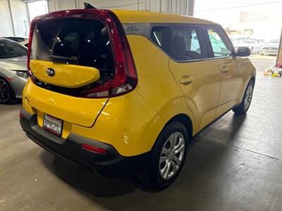 2020 Kia Soul LX   - Photo 7 - Orange, CA 92867