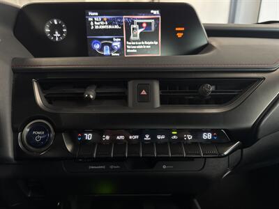 2022 Lexus UX 250h F SPORT   - Photo 14 - Orange, CA 92867