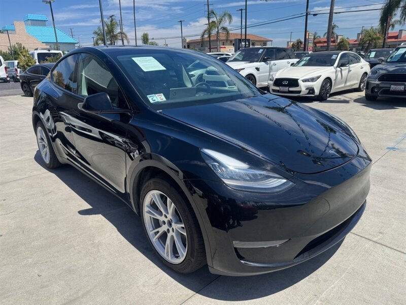 2023 Tesla Model Y Long Range - Photo 3