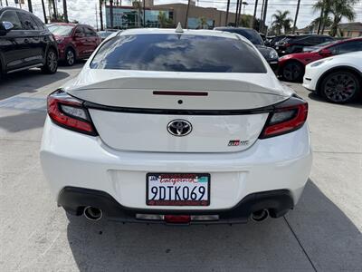 2023 Toyota GR86   - Photo 5 - Stanton, CA 90680