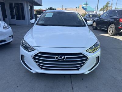 2018 Hyundai ELANTRA Limited   - Photo 2 - Stanton, CA 90680