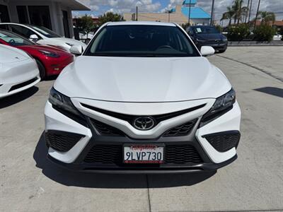 2024 Toyota Camry SE   - Photo 2 - Stanton, CA 90680