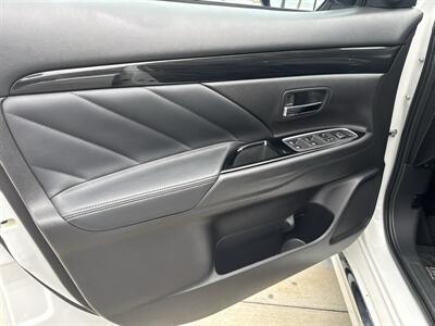 2018 Mitsubishi Outlander PHEV GT   - Photo 9 - Stanton, CA 90680