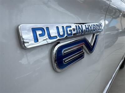 2018 Mitsubishi Outlander PHEV GT   - Photo 8 - Stanton, CA 90680