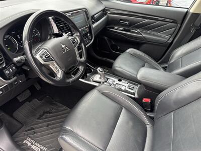 2018 Mitsubishi Outlander PHEV GT   - Photo 10 - Stanton, CA 90680