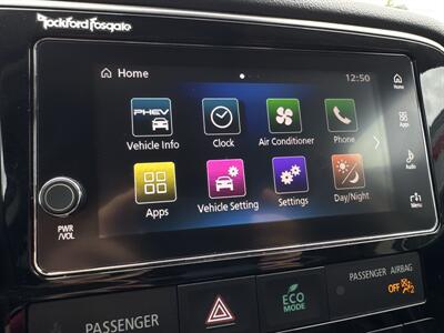 2018 Mitsubishi Outlander PHEV GT   - Photo 16 - Stanton, CA 90680