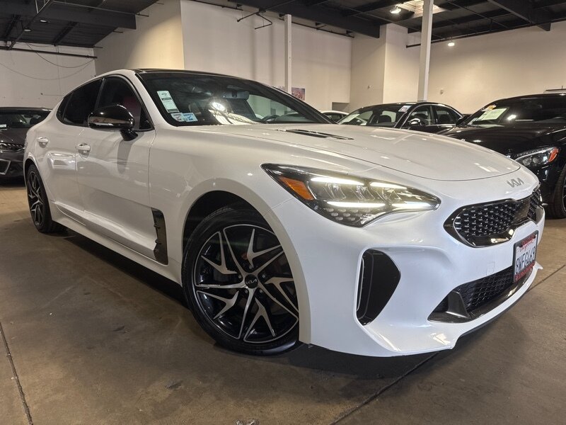 2022 Kia Stinger GT-Line  