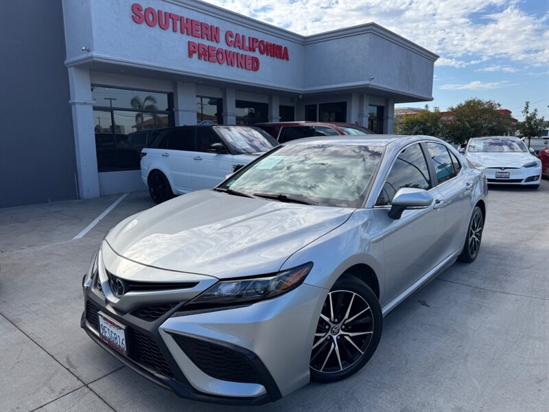 2023 Toyota Camry SE  