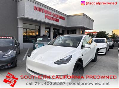 2024 Tesla Model Y Long Range   - Photo 1 - Stanton, CA 90680