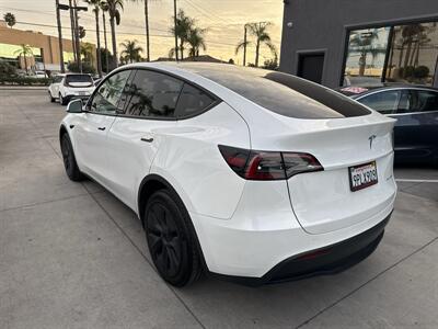 2024 Tesla Model Y Long Range   - Photo 6 - Stanton, CA 90680