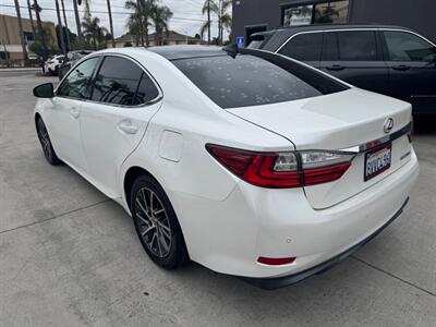 2017 Lexus ES 350   - Photo 6 - Stanton, CA 90680