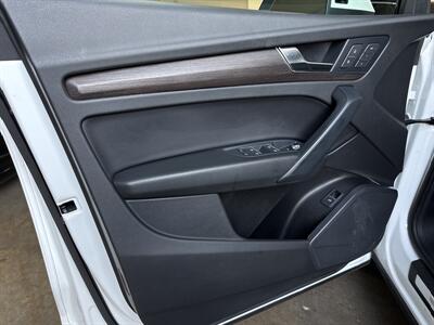 2023 Audi Q5 quattro Premium 40 T   - Photo 8 - Orange, CA 92867