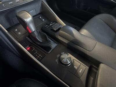 2015 Lexus IS   - Photo 14 - Orange, CA 92867