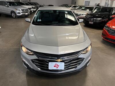 2020 Chevrolet Malibu LT   - Photo 4 - Orange, CA 92867