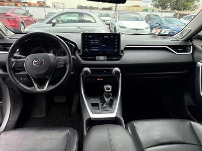 2019 Toyota RAV4 XLE Premium   - Photo 15 - Orange, CA 92867