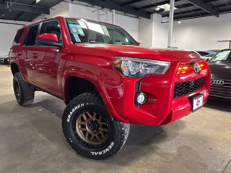 2019 Toyota 4Runner SR5  