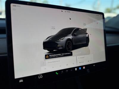 2023 Tesla Model Y Performance - Photo 12 - Stanton, CA 90680