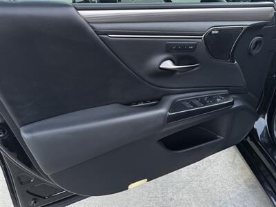 2020 Lexus ES 350 F SPORT - Photo 7 - Stanton, CA 90680