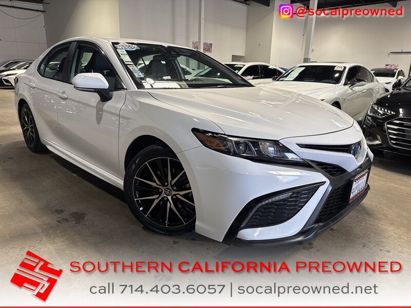 2024 Toyota Camry Hybrid SE - Photo 1 - Orange, CA 92867