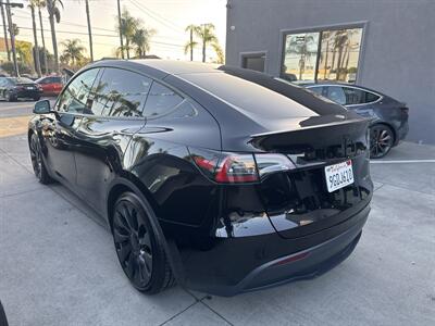 2023 Tesla Model Y Performance - Photo 5 - Stanton, CA 90680