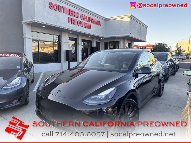2023 Tesla Model Y Performance   - Photo 1 - Stanton, CA 90680