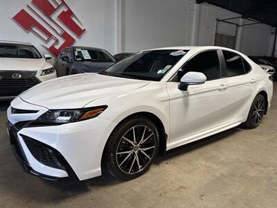 2024 Toyota Camry SE   - Photo 3 - Orange, CA 92867