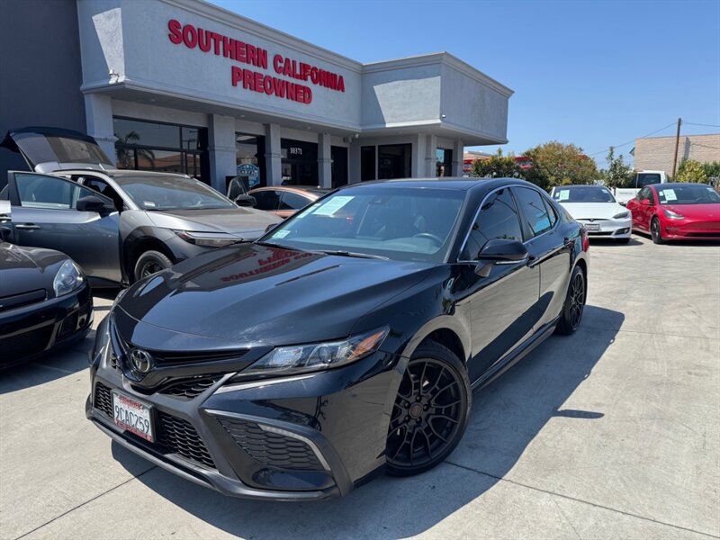 2022 Toyota Camry SE  