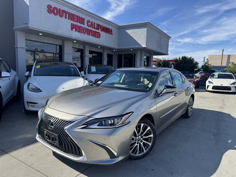2021 Lexus ES 250  