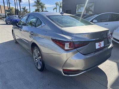2021 Lexus ES - Photo 7 - Stanton, CA 90680