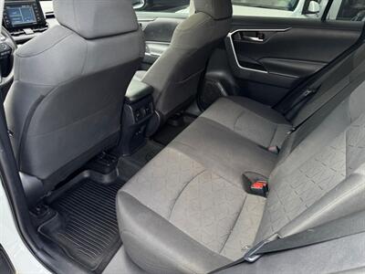 2021 Toyota RAV4 XLE   - Photo 9 - Stanton, CA 90680