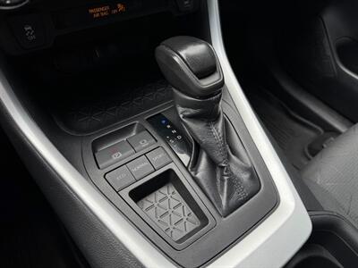 2021 Toyota RAV4 XLE   - Photo 16 - Stanton, CA 90680