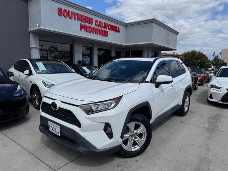 2021 Toyota RAV4 XLE  