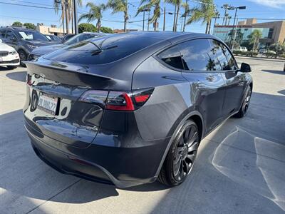 2024 Tesla Model Y Performance - Photo 4 - Stanton, CA 90680