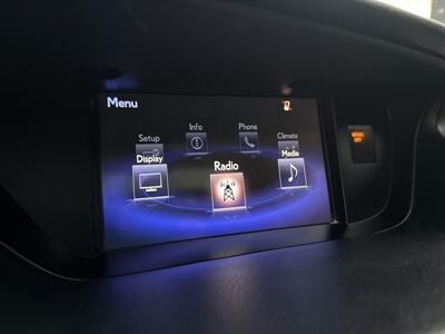 2015 Lexus ES 300h - Photo 15 - Stanton, CA 90680