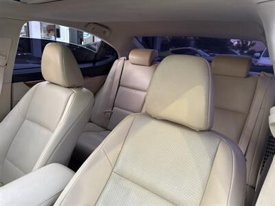 2015 Lexus ES 300h - Photo 11 - Stanton, CA 90680
