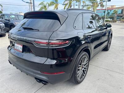 2023 Porsche Cayenne Platinum Edition - Photo 4 - Stanton, CA 90680