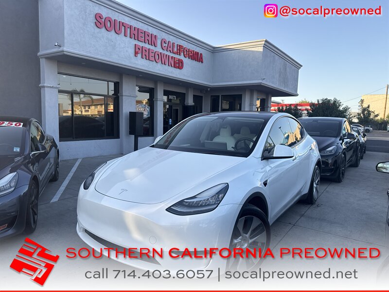2023 Tesla Model Y Long Range   - Photo 1 - Stanton, CA 90680