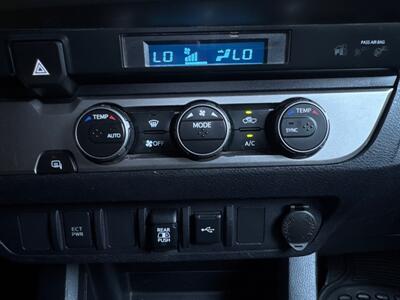 2021 Toyota Tacoma SR5 V6   - Photo 13 - Orange, CA 92867