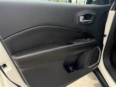 2020 Jeep Compass Altitude   - Photo 6 - Stanton, CA 90680