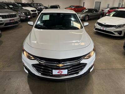 2020 Chevrolet Malibu LT   - Photo 4 - Orange, CA 92867