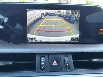 2021 Lexus ES 300h   - Photo 12 - Stanton, CA 90680
